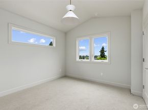 6832 47th Avenue NE B, Seattle WA 98115
