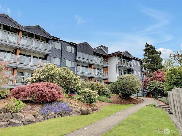 2501 Canterbury Lane E 116, Seattle WA 98112