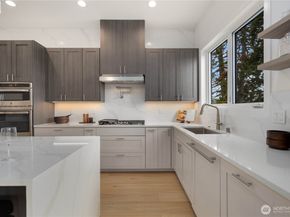 437 Hazel Avenue N, Kent WA 98030