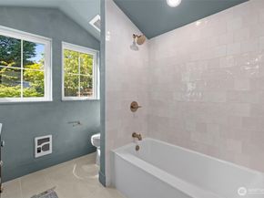 909 32nd Avenue S C, Seattle WA 98144