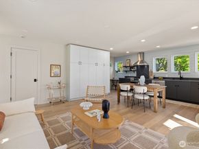 909 32nd Avenue S C, Seattle WA 98144