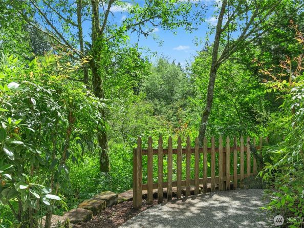 6326 247th Avenue NE, Redmond WA 98053