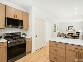 6326 247th Avenue NE, Redmond WA 98053