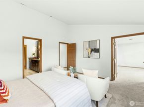 1808 Field Place NE, Renton WA 98059
