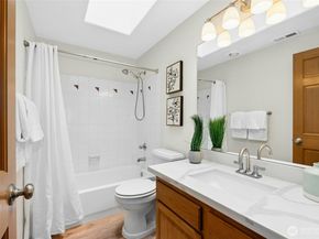 1808 Field Place NE, Renton WA 98059