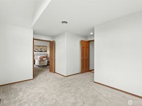 1808 Field Place NE, Renton WA 98059