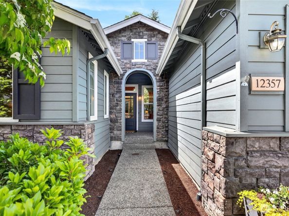 12357 Big Leaf Way NE, Redmond WA 98053