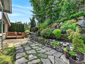 12357 Big Leaf Way NE, Redmond WA 98053