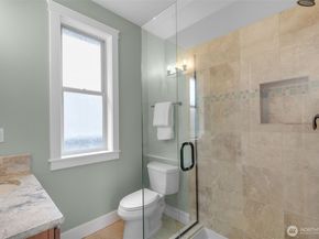 525 27th Avenue, Seattle WA 98122