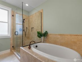 525 27th Avenue, Seattle WA 98122