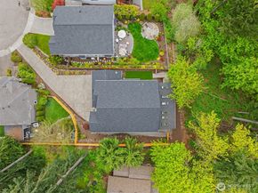 4221 NE 27th Place, Newcastle WA 98059