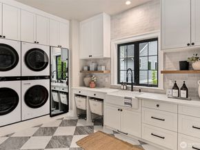 4221 NE 27th Place, Newcastle WA 98059