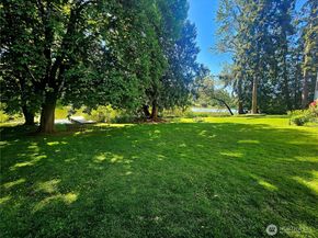 1126 N 198th Street B302, Edmonds WA 98133