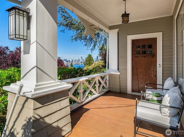 4055 SW Holgate Street, Seattle WA 98116