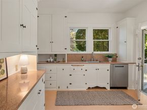 4055 SW Holgate Street, Seattle WA 98116