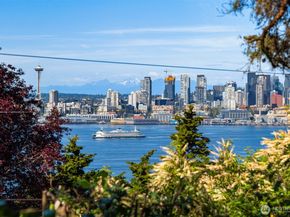 4055 SW Holgate Street, Seattle WA 98116