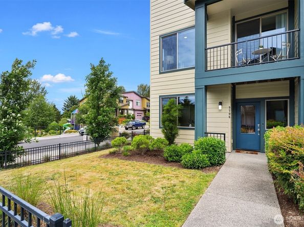 9796 11th Avenue SW, Seattle WA 98106