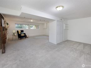12822 NE 68th Street, Kirkland WA 98033