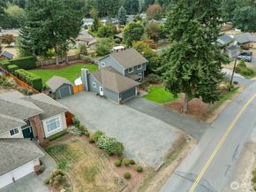 1132 Crawford Rd, Lynnwood WA 98036