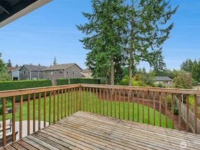 1132 Crawford Rd, Lynnwood WA 98036