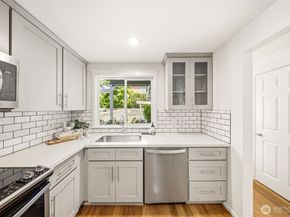 3535 NE 89th Street, Seattle WA 98115