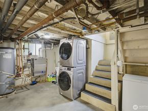 2412 2nd Avenue W, Seattle WA 98119