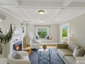 2412 2nd Avenue W, Seattle WA 98119
