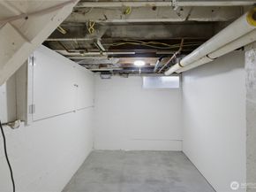 2412 2nd Avenue W, Seattle WA 98119