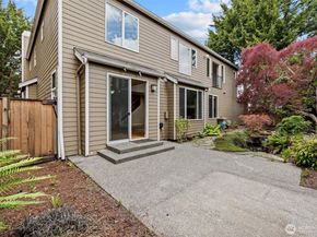 4708 Smithers Avenue S, Renton WA 98055
