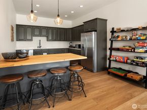 26408 NE 70th Street, Redmond WA 98053