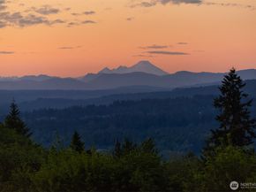 26408 NE 70th Street, Redmond WA 98053