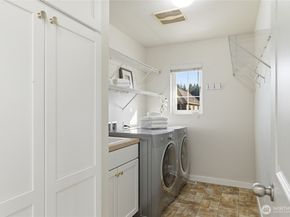 10398 243rd Court NE, Redmond WA 98053