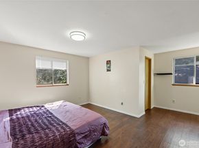 10606 68th Place S, Seattle WA 98178
