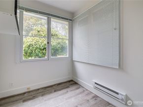 424 8th Avenue W, Kirkland WA 98033