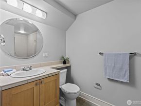 116 Aloha Street 116, Seattle WA 98109