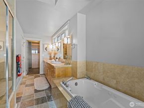 116 Aloha Street 116, Seattle WA 98109