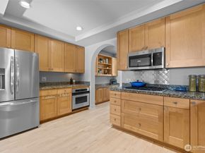 116 Aloha Street 116, Seattle WA 98109