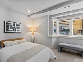 116 Aloha Street 116, Seattle WA 98109