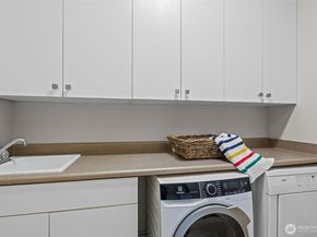 116 Aloha Street 116, Seattle WA 98109