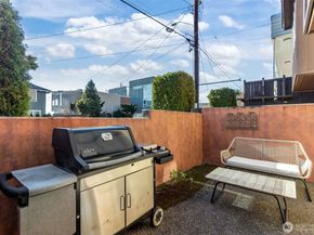 116 Aloha Street 116, Seattle WA 98109