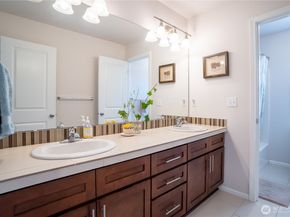 32355 48th Avenue S, Auburn WA 98001