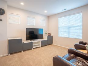 32355 48th Avenue S, Auburn WA 98001