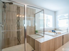 32355 48th Avenue S, Auburn WA 98001