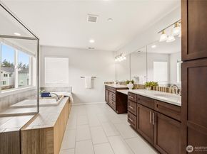 32355 48th Avenue S, Auburn WA 98001