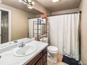 26339 116th Avenue SE I102, Kent WA 98030