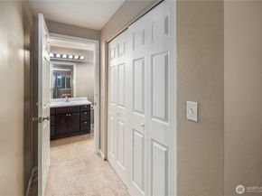 26339 116th Avenue SE I102, Kent WA 98030