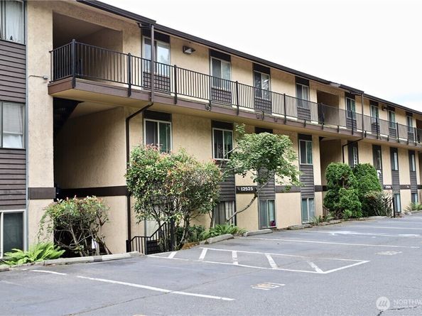 12611 NE 145th Place H90, Kirkland WA 98034
