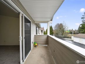 1001 W Casino Road C201, Everett WA 98204