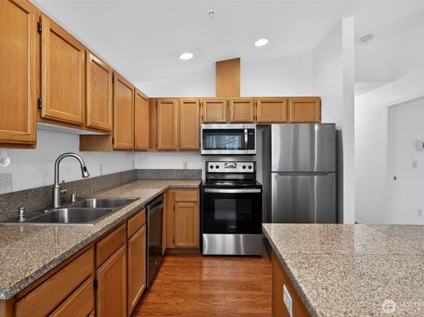 1001 W Casino Road C201, Everett WA 98204