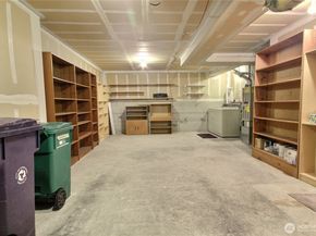 10233 NE 129th Lane 8, Kirkland WA 98034